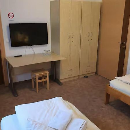 Guest House Hober Prevalje Luaran gambar