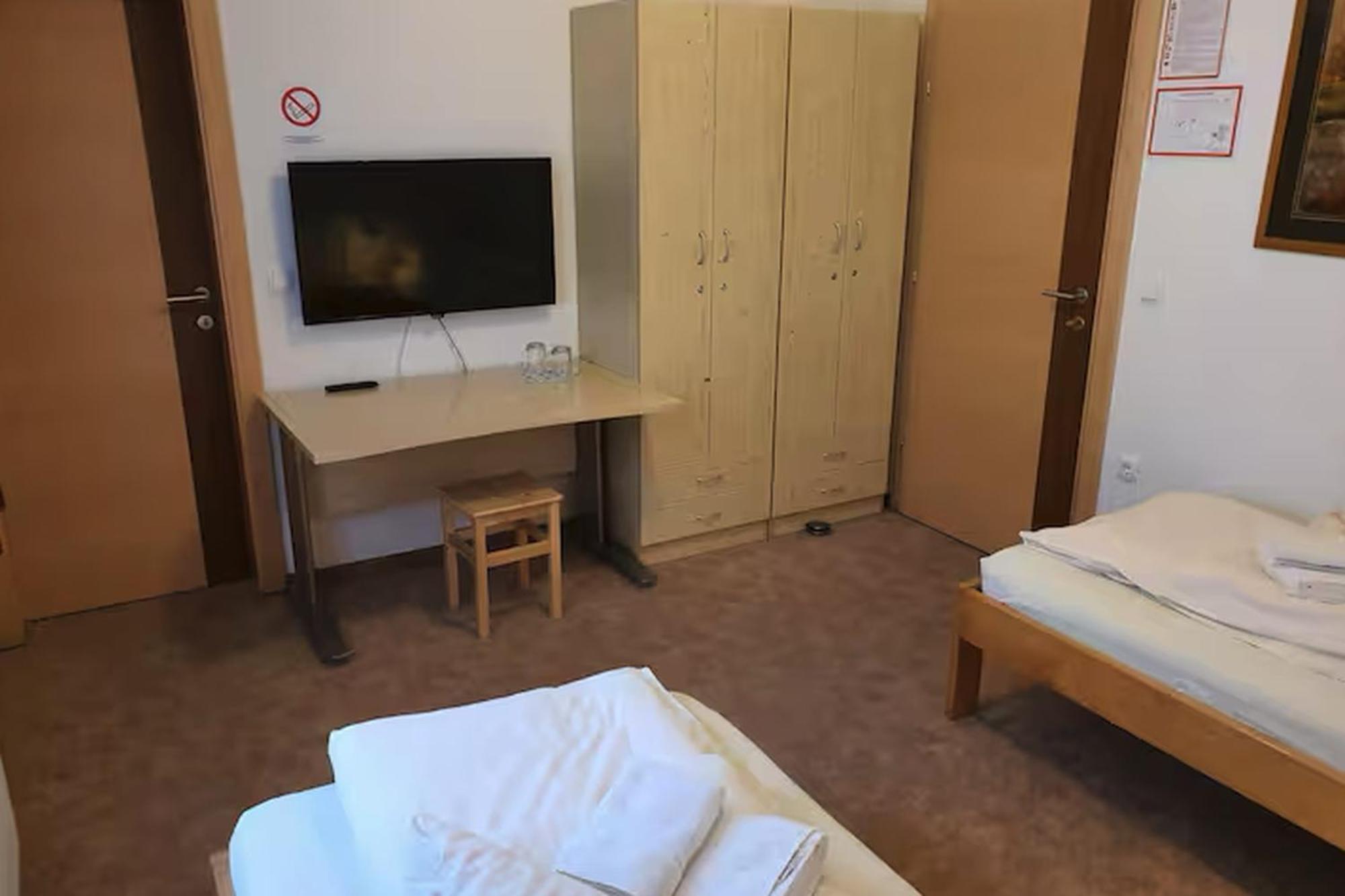 Guest House Hober Prevalje Luaran gambar