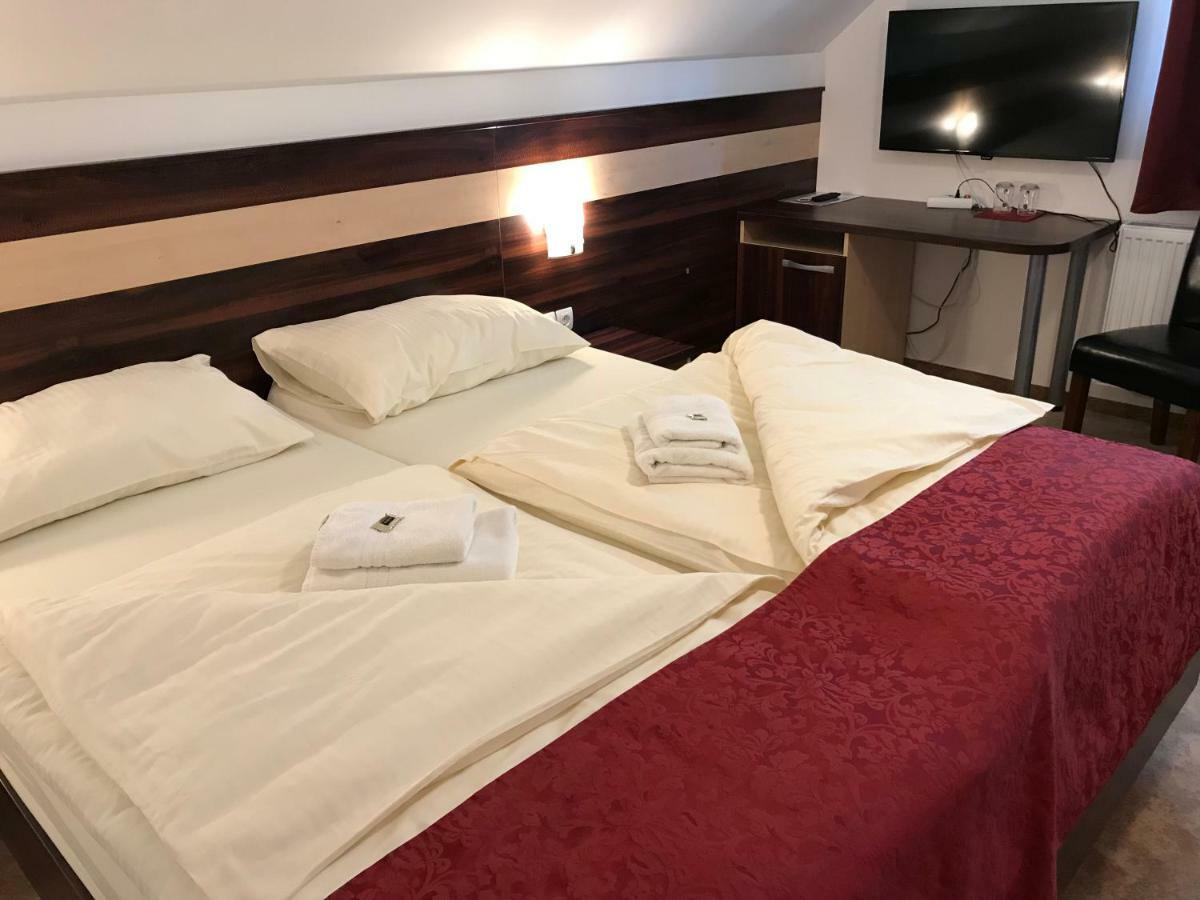Guest House Hober Prevalje Luaran gambar