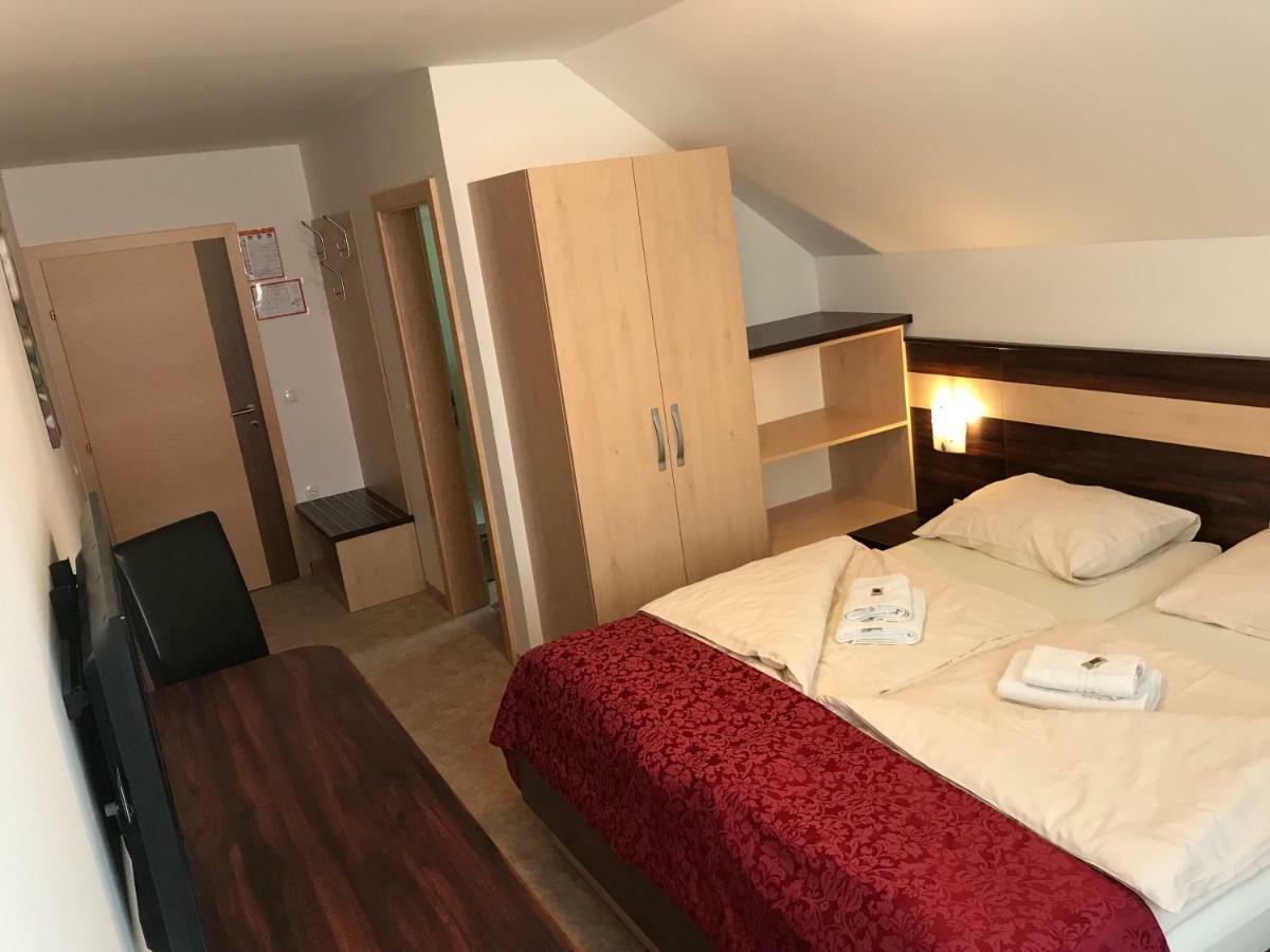 Guest House Hober Prevalje Luaran gambar