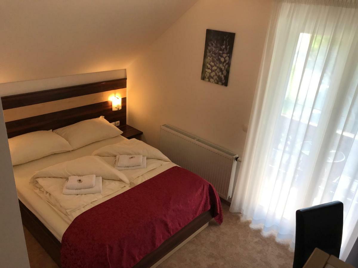 Guest House Hober Prevalje Luaran gambar