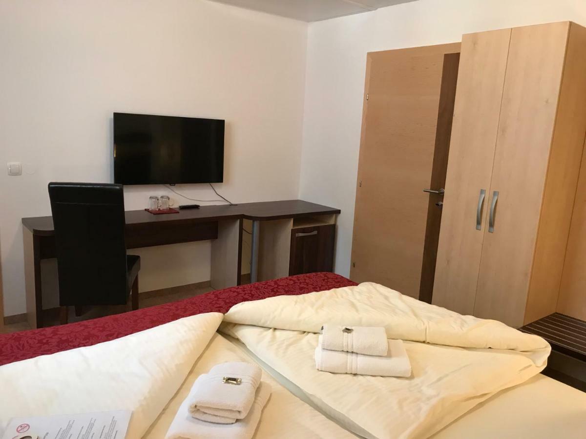 Guest House Hober Prevalje Luaran gambar