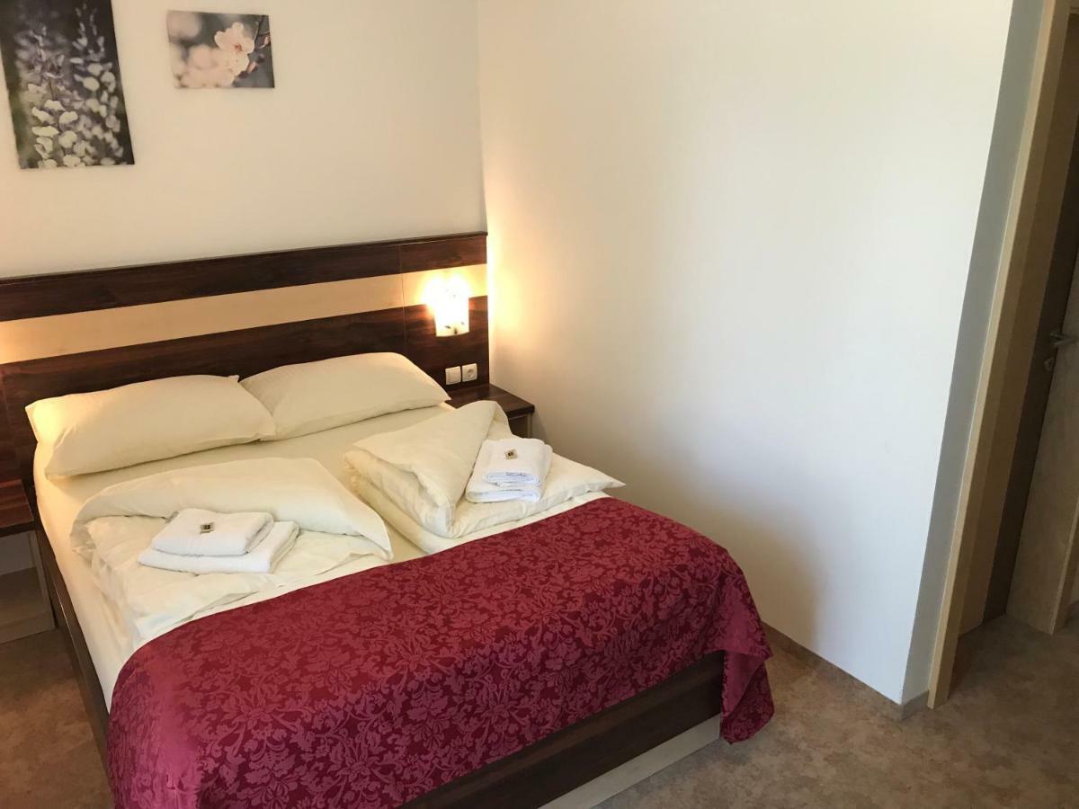 Guest House Hober Prevalje Luaran gambar